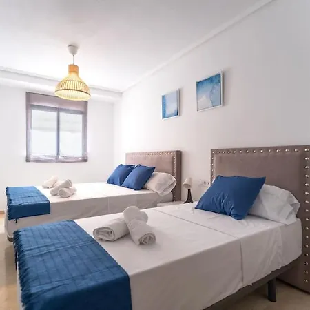 Amplio Apartamento 2 Dormitorios Cerca De La Playa Аликанте