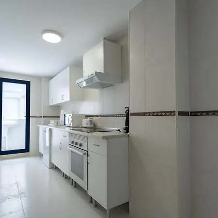 Amplio Apartamento 2 Dormitorios Cerca De La Playa * Аликанте