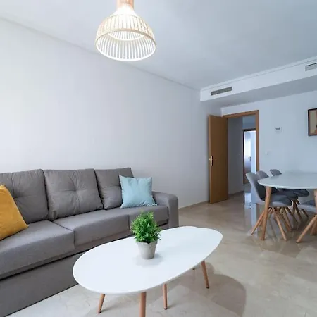Amplio Apartamento 2 Dormitorios Cerca De La Playa Апартаменты