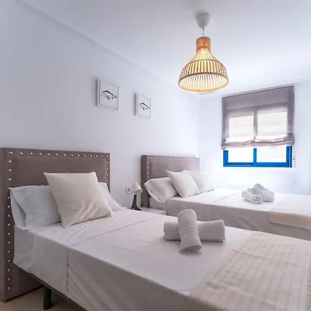 Amplio Apartamento 2 Dormitorios Cerca De La Playa * Аликанте